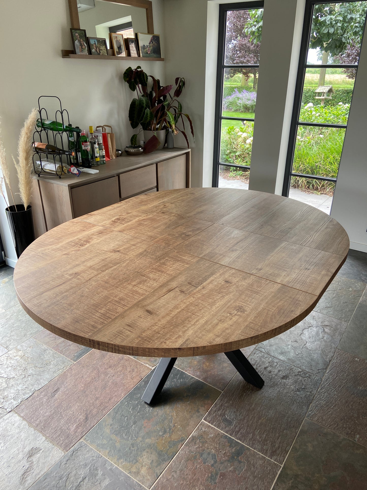 Ronde Lamulux uitschuiftafel - zeer kras bestendig!