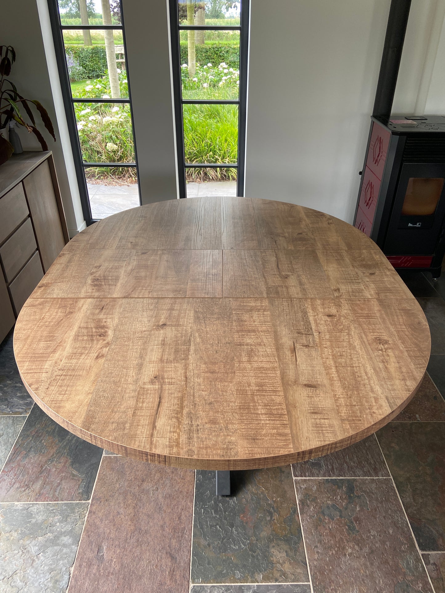 Ronde Lamulux uitschuiftafel - zeer kras bestendig!