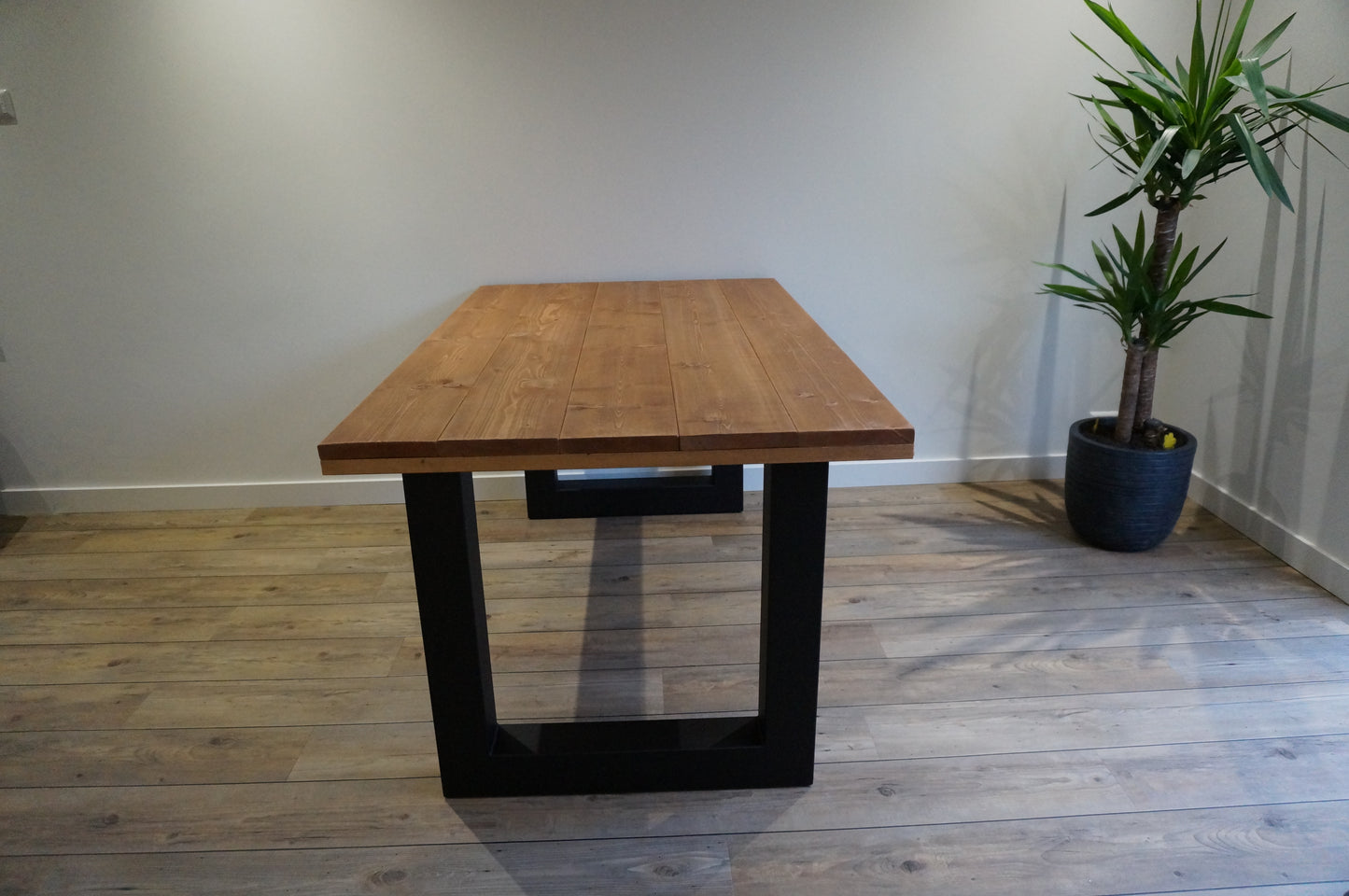 Steigerhouten eettafel