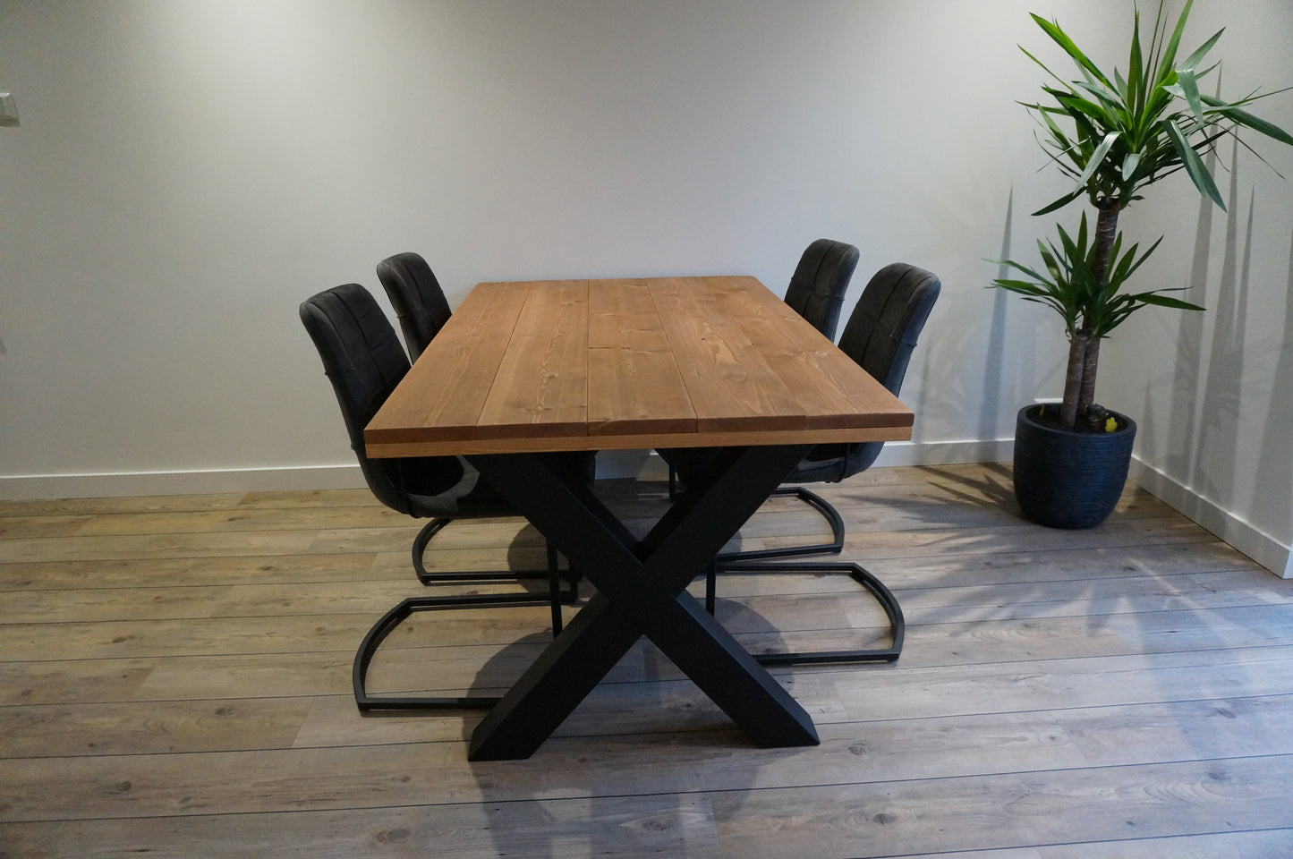Steigerhouten eettafel