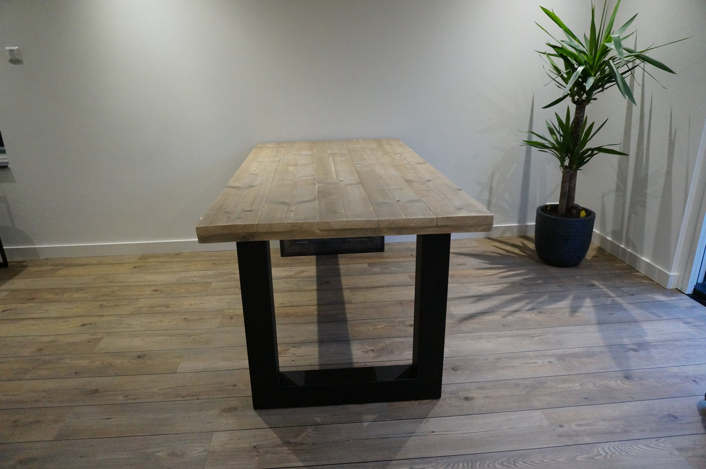 Steigerhouten eettafel