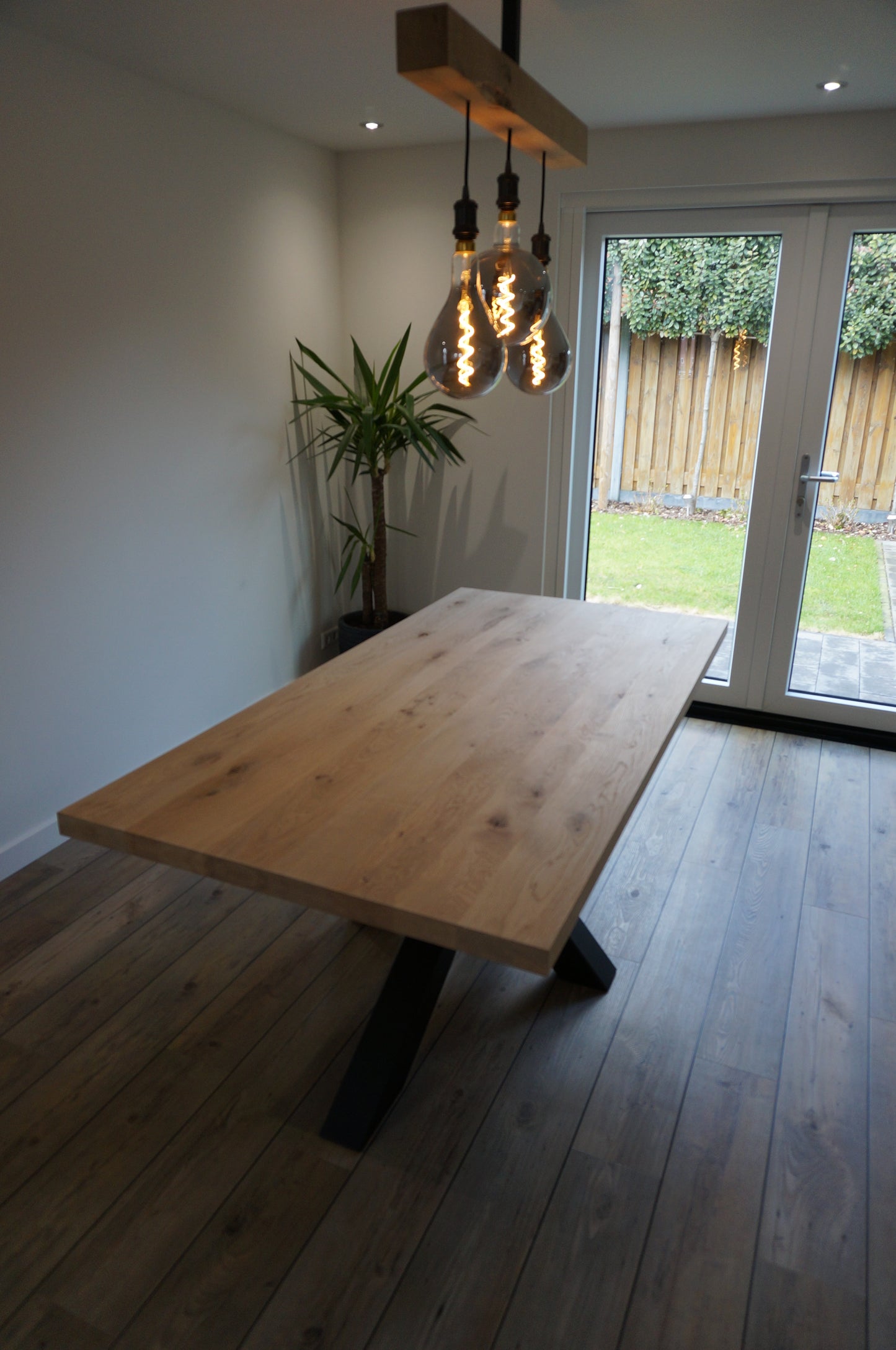 Eikenhouten eettafel "45mm rechte rand"