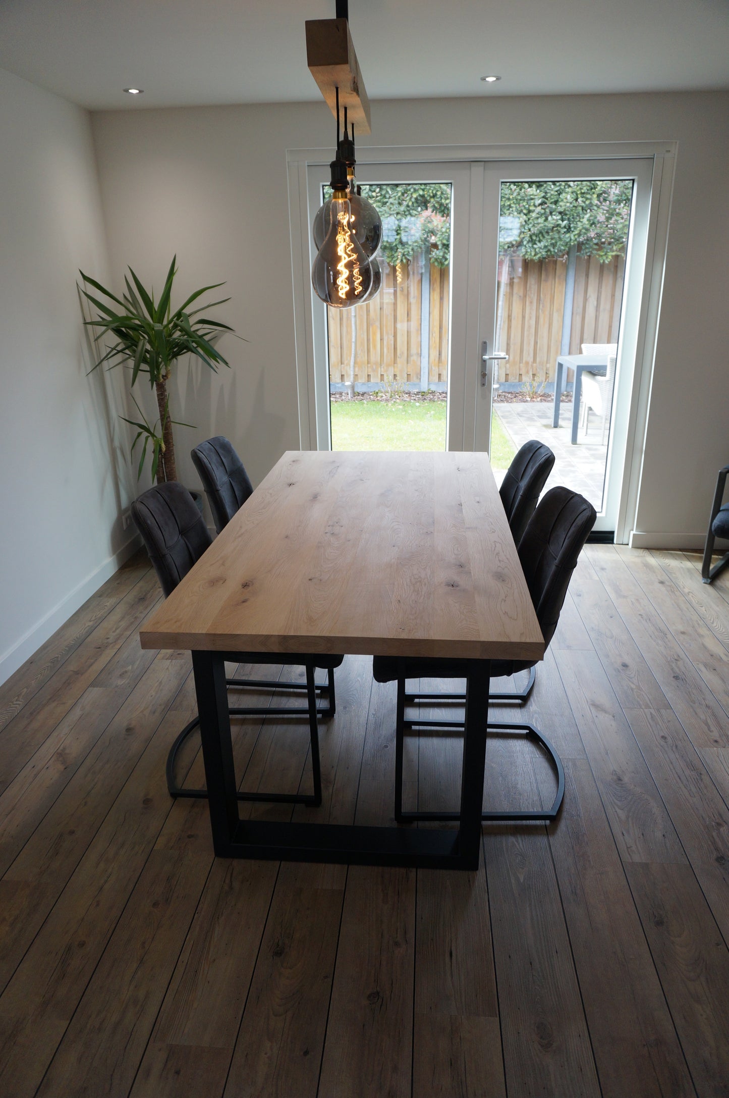 Eikenhouten eettafel "45mm rechte rand"