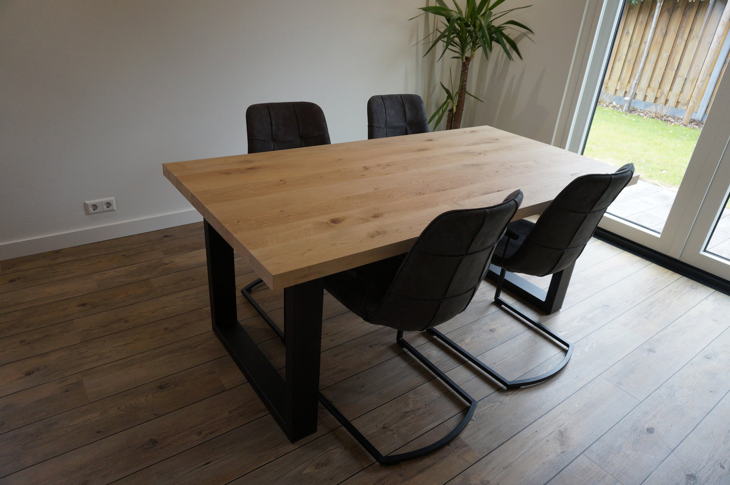 Eikenhouten eettafel "45mm rechte rand"