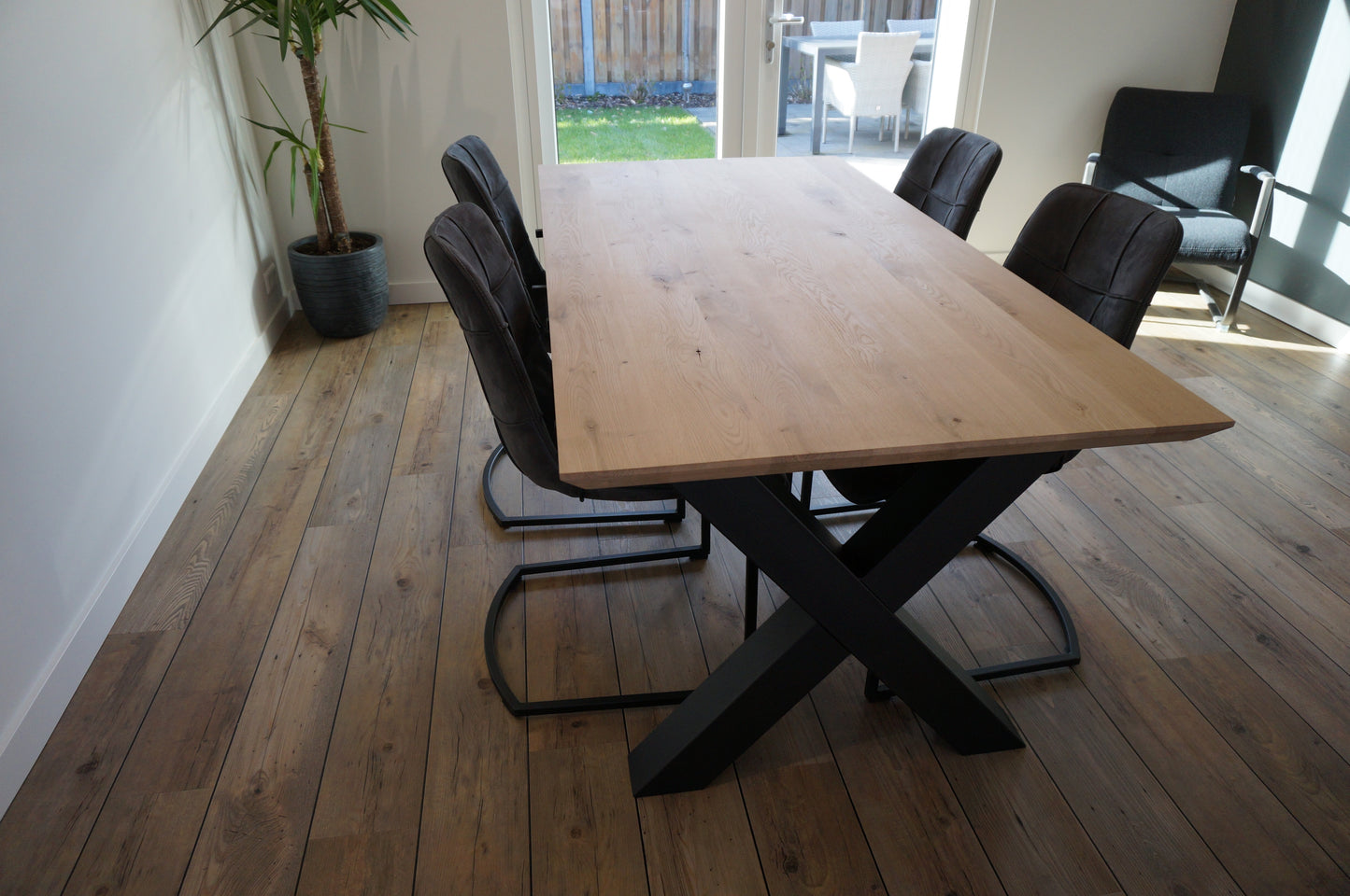 Eikenhouten eettafel "45mm verjongde rand"