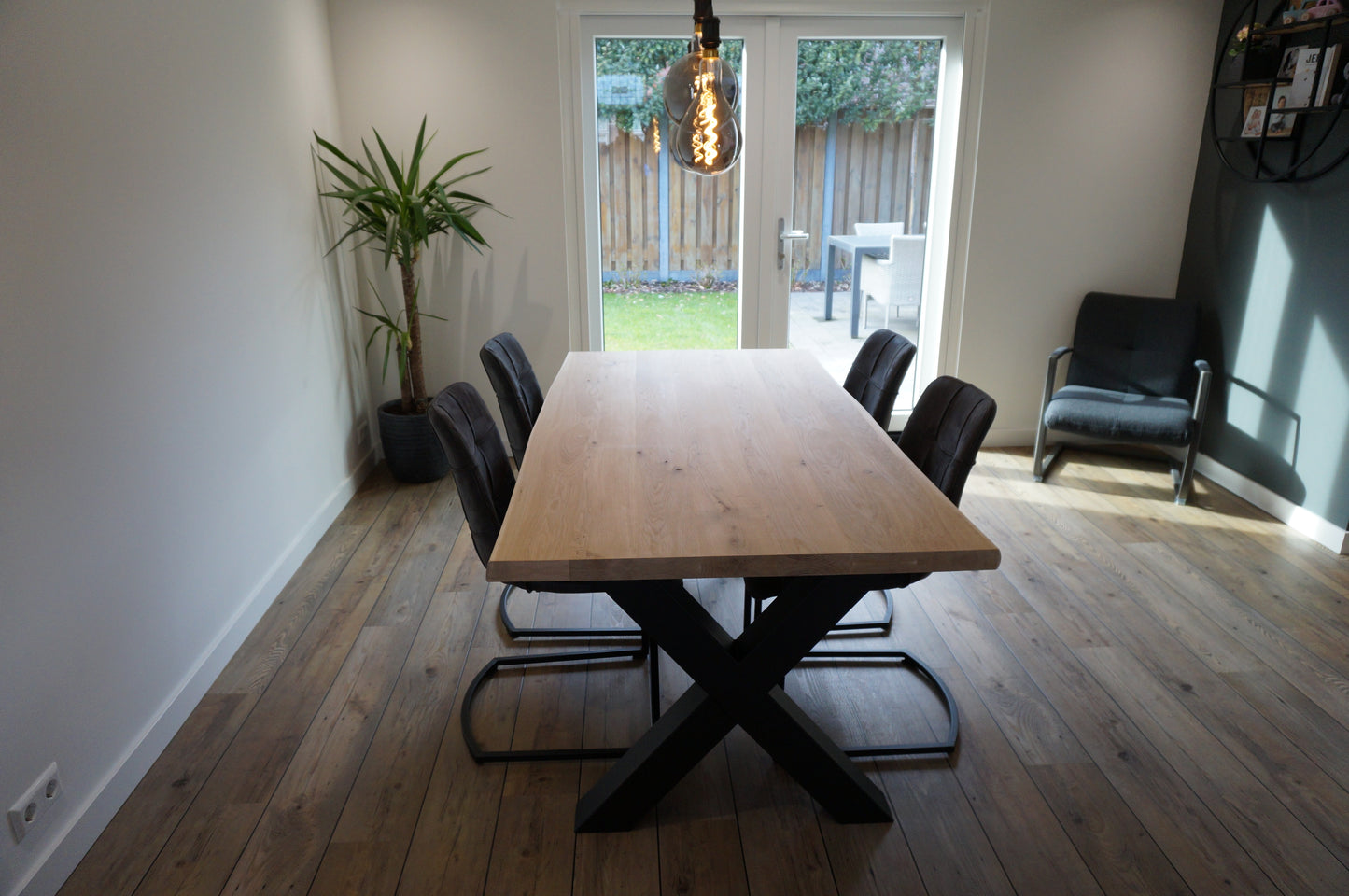 Eikenhouten eettafel "45mm boomstamrand"