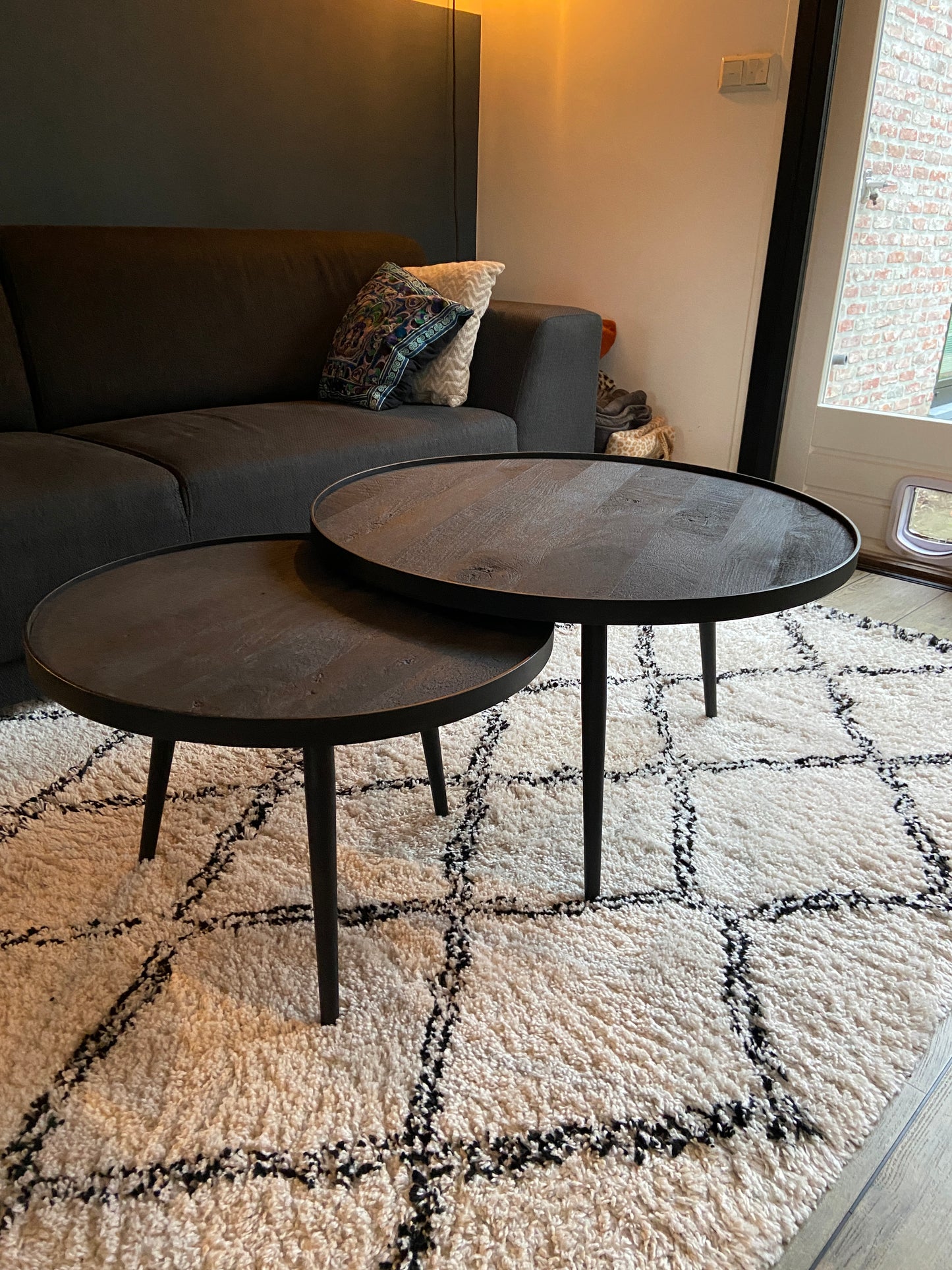 Blackline set ronde salontafels