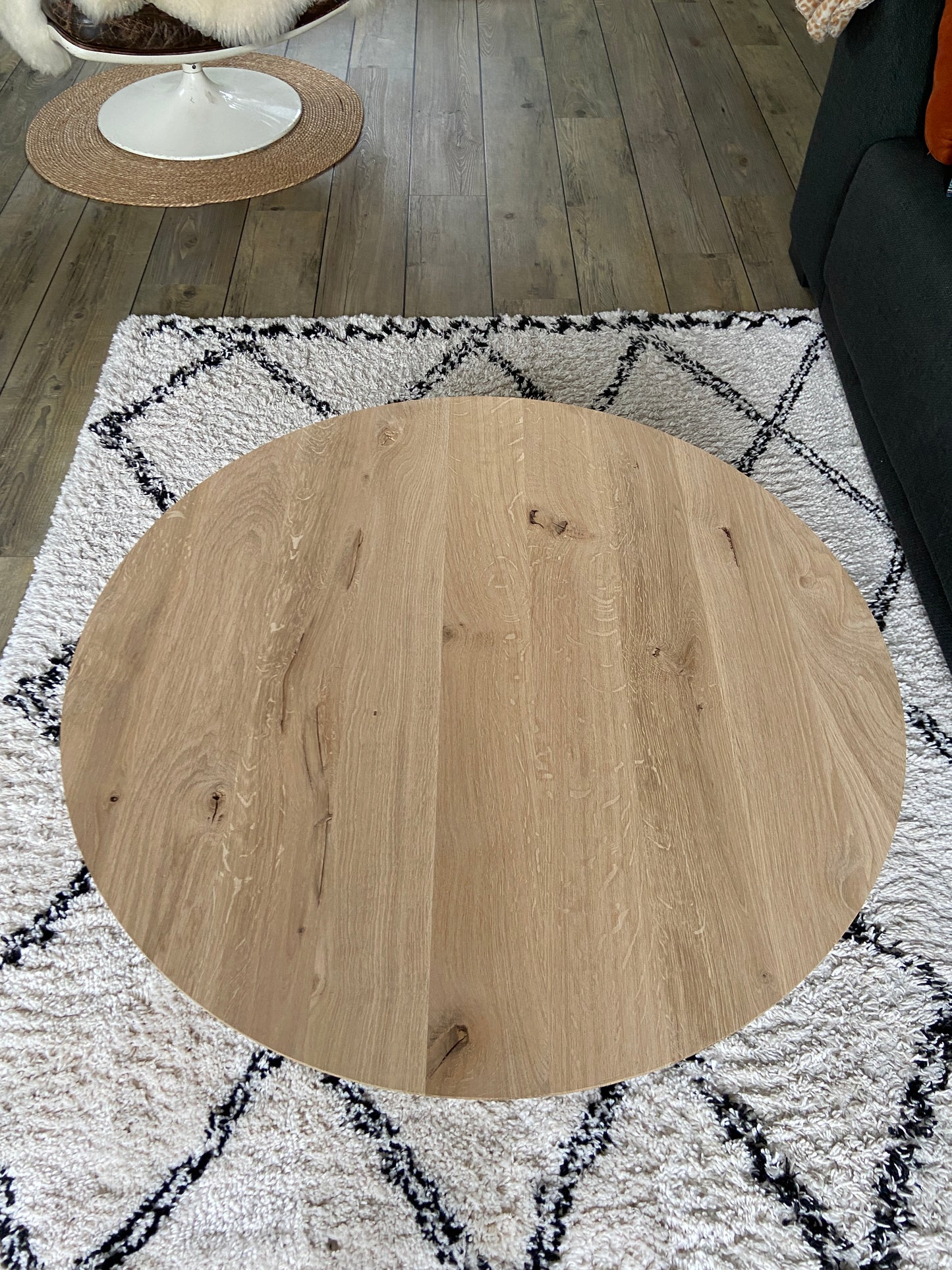 Eikenhouten salontafel of sidetable met verjongde rand
