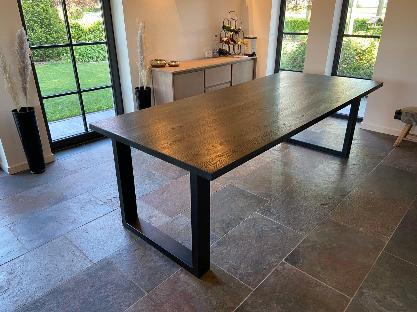 Eikenhouten zwarte eettafel
