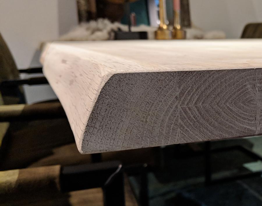 Eikenhouten eettafel "45mm boomstamrand"